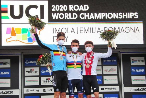Giải xe đạp Giro d’Italia không loại đội đua vì Covid-19 như Tour de France ảnh 2