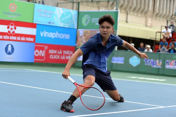 Trịnh Linh Giang bất ngờ “hạ bệ” Lý Hoàng Nam để vô địch giải VTF Masters 500 ảnh 2