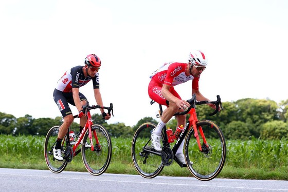 Mark Cavendish có chiến thắng thứ 31 vươn lên mặc Áo xanh Tour de France ảnh 2