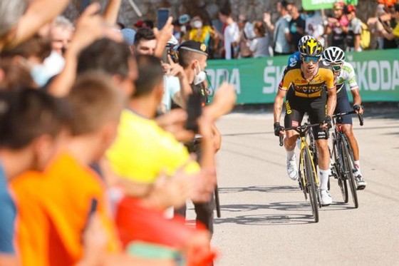 Primoz Roglic lần thứ hai thắng chặng nhưng vẫn chưa đòi lại Áo đỏ ảnh 3