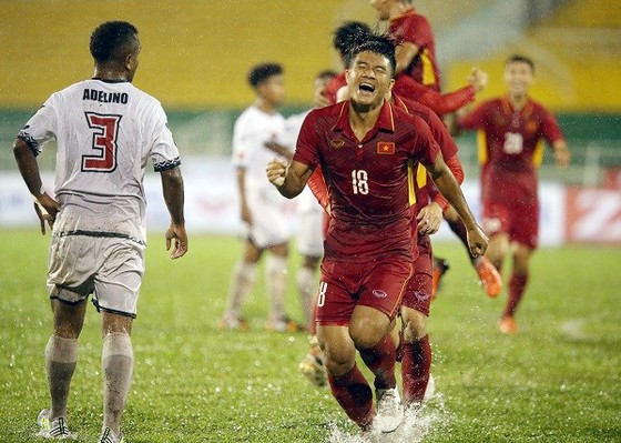 Công Phượng lập cú đúp trong trận "thủy chiến" ảnh 1