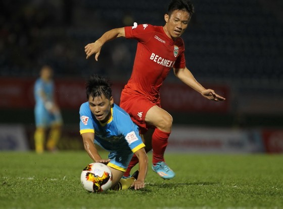 Vòng 17 V-League 2017: Trông chờ những cuộc đào thoát ảnh 1