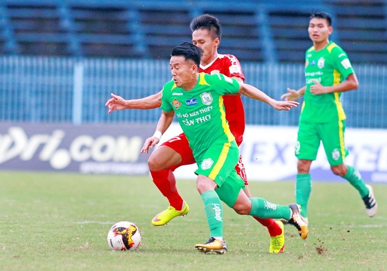 Bình Dương tạm dẫn Hà Nội 2-0 ảnh 2