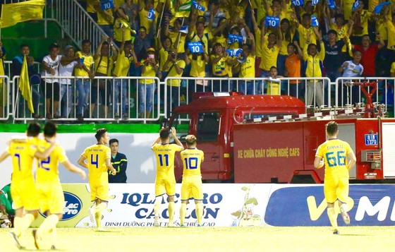 Trực tiếp vòng 21 V-League 2017: HA.GL tiếp tục sa sút ảnh 1