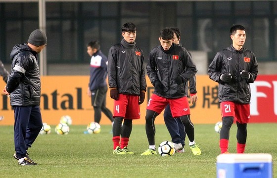 U23 Việt Nam ra sân tập sau khi đến Thường Thục ảnh 1
