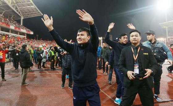 SVĐ Mỹ Đình "không ngủ" trong đêm vinh danh U23 Việt Nam ảnh 4