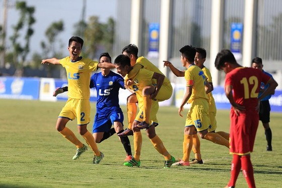 SLNA và Viettel vào chung kết giải U17 quốc gia 2018 ảnh 1