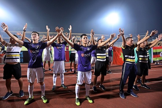 Nuti Cafe V-League 2018: Chào đón tân vương ảnh 6