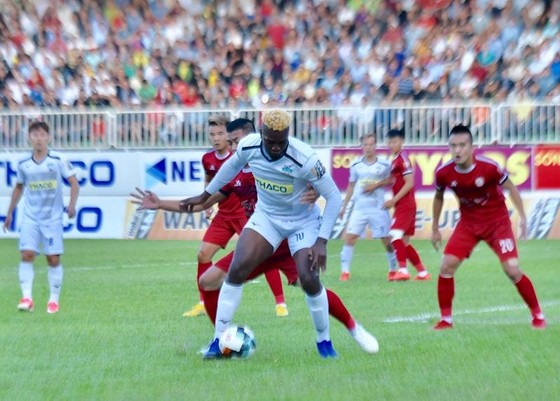 HA.GL -CLB TPHCM 1-2: Đội bóng phố Núi trắng tay trên sân nhà ảnh 5