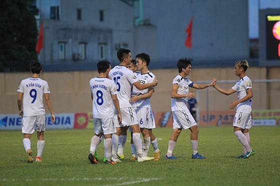 Xuân Trường lập cú đúp giúp HA.GL đánh bại Thanh Hóa ảnh 1