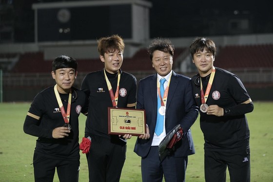 HLV Chung Hae-soung chia sẻ bí quyết giúp TPHCM “lột xác” ở V-League 2019 ảnh 2