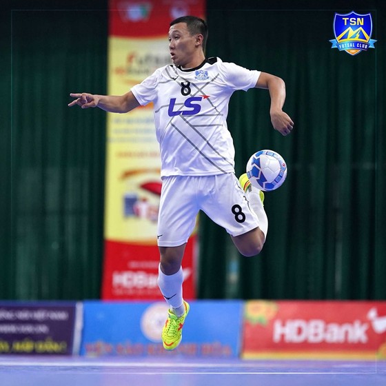 Minh Trí và Thái Huy sang tranh tài giải futsal nhà nghề Nhật Bản ảnh 1