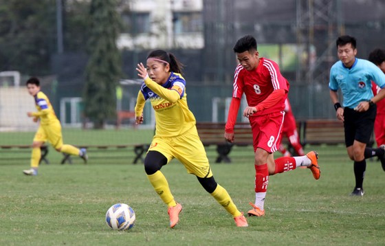 Đội tuyển nữ Việt Nam hòa “đàn em” U15 nam Hà Nội ảnh 1