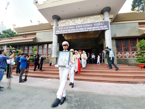 Tiễn đưa “anh hùng chân đất” Nguyễn Văn Bảy về quê nhà Lai Vung ảnh 3
