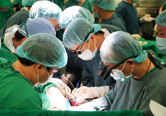 Tri ân các chiến sĩ CSGT hỗ trợ bệnh viện vận chuyển, ghép tạng ảnh 4