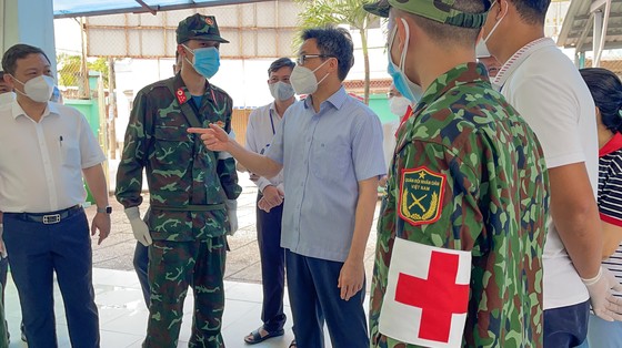 Phó Thủ tướng Vũ Đức Đam: Chiến dịch lần này, ai không làm được đứng qua một bên ảnh 2