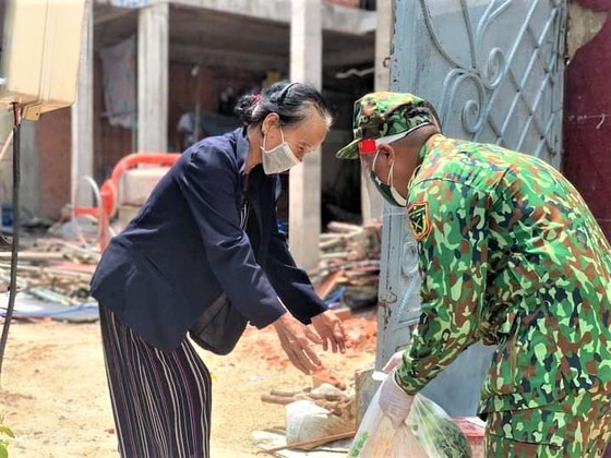 Quân khu 7 phát động phong trào thi đua đặc biệt 'Chống dịch, cứu dân' ảnh 3