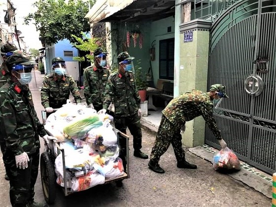 Quân khu 7 phát động phong trào thi đua đặc biệt 'Chống dịch, cứu dân' ảnh 2