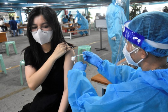 Ngày mai 27-10, TPHCM dự kiến thí điểm tiêm vaccine Covid-19 cho trẻ ở quận 1 và huyện Củ Chi ảnh 2
