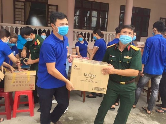 Ấm áp tấm lòng người dân Quảng Ngãi giúp đỡ bà con đồng hương vùng dịch TPHCM ảnh 1