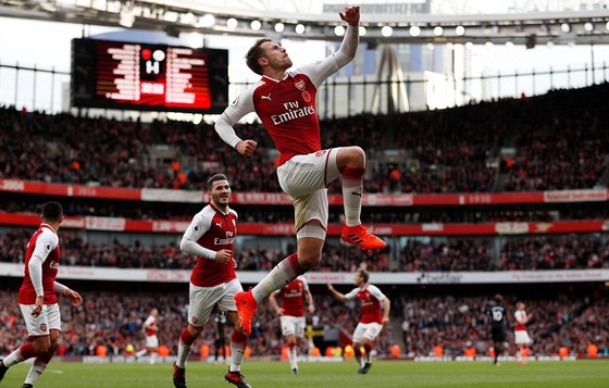 Manchester City xây chắc ngôi đầu ảnh 3