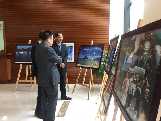 Băn khoăn 'Thành phố nhiếp ảnh' ảnh 1