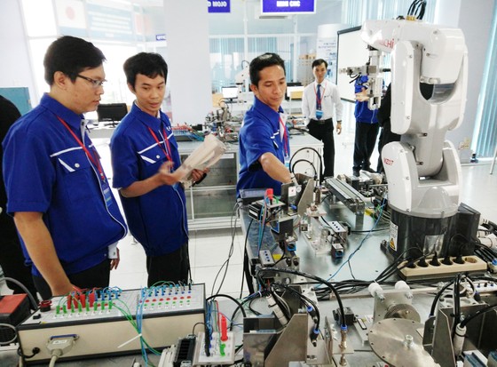 Đổi mới công tác thu hút cán bộ khoa học - công nghệ - Bài 1: Sức hút từ đô thị sáng tạo ảnh 1