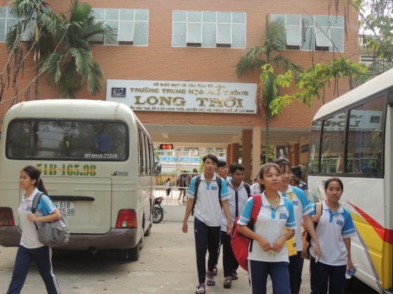 Tạm đình chỉ dạy học cô giáo “suốt 3 tháng lên lớp không nói gì với học sinh” ảnh 1