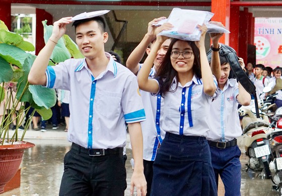 Kỳ thi THPT Quốc gia: Đề thi Anh văn "dễ thở" nhưng khó đạt điểm 7, 8 ảnh 2