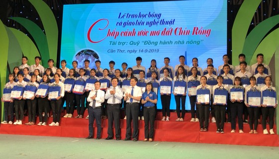 Học bổng 'Tiếp sức đến trường' cho tân sinh viên ĐBSCL ảnh 1