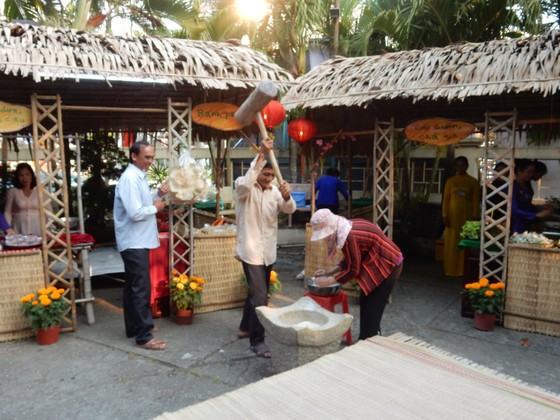 Sắc xuân miệt vườn rộn ràng trẩy hội ảnh 3