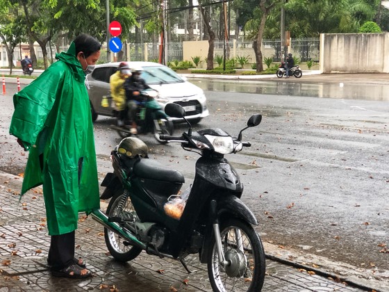 Xuất hiện mưa 'vàng' giải nhiệt cho ĐBSCL ảnh 1