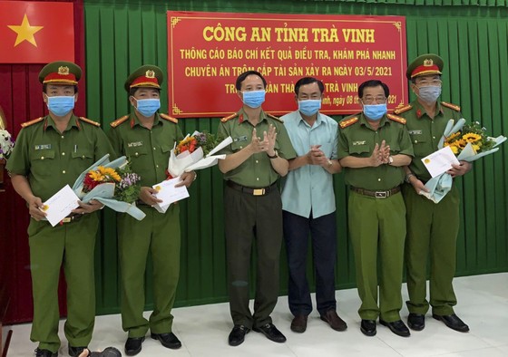 Trà Vinh: Bắt nghi phạm trộm 5 tỷ đồng ảnh 4