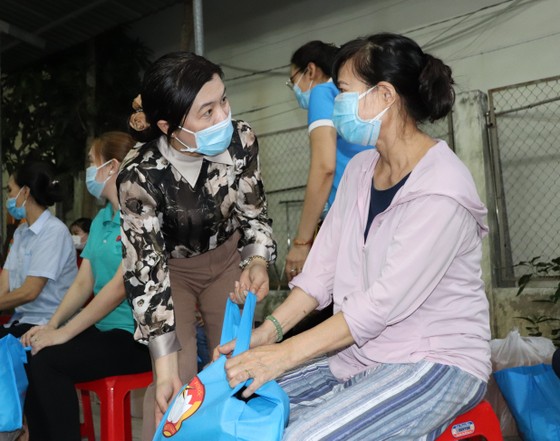Ấm áp xuân xa quê ảnh 1