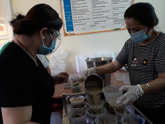 Hàng chục tấn thực phẩm, nông sản từ các tỉnh ủng hộ công nhân lao động tại TPHCM ảnh 4