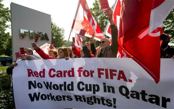 Vụ bê bối World Cup 2022: FIFA sẽ chọn Anh hay Mỹ thay cho Qatar? ảnh 1