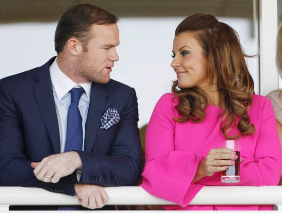 Rooney chi đến 100.000 bảng để tặng quà sinh nhật cho vợ. Ảnh: The Sun