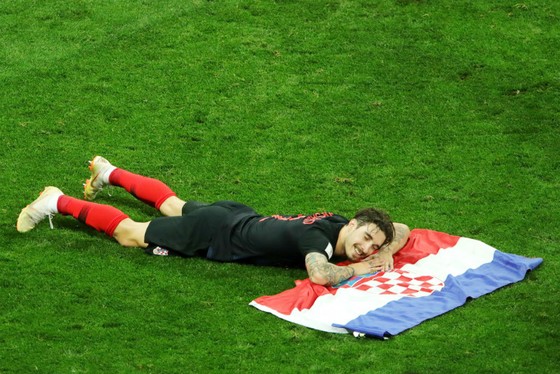 Thủ đô Zagreb rực lửa ngày Croatia vào chung kết ảnh 1