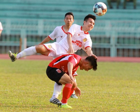 Cúp Quốc gia 2019: Bàn “đốt” lưới nhà khó hiểu của cầu thủ Cần Thơ ảnh 1