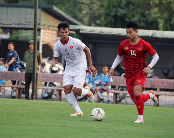 HLV Park Hang-seo không vào TPHCM cùng U22 Việt Nam ảnh 1