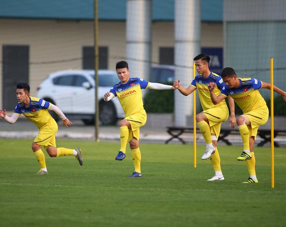 Quang Hải cùng các cầu thủ thuộc CLB Hà Nội đã có mặt cùng đội tuyển. Ảnh: Minh Hoàng