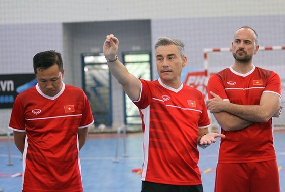 Bán kết AFF Futsal Cup 2019: Chờ “phép mầu” của ông Miguel trước Thái Lan  ảnh 2