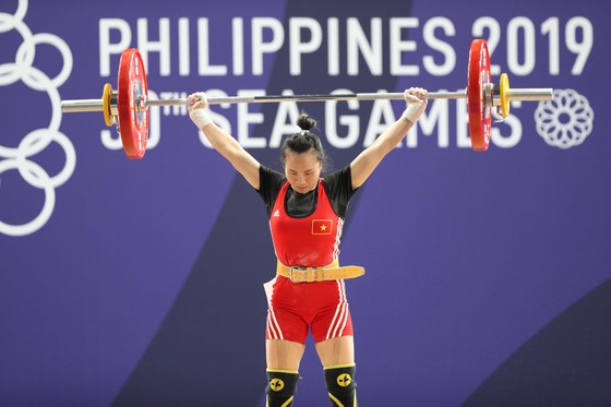 Vương Thị Huyền nén nỗi đau mất cha để giành HCV SEA Games ảnh 1