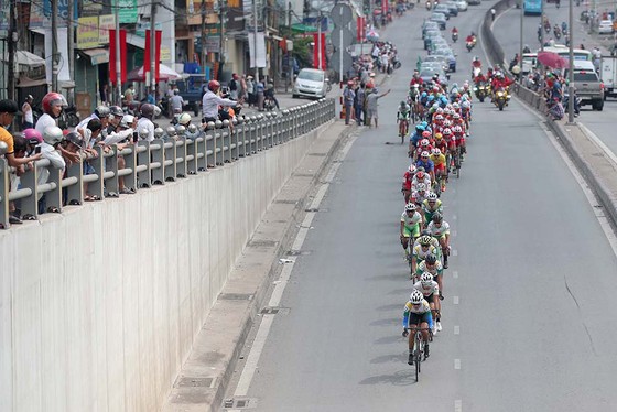 Cúp xe đạp truyền hình TPHCM khởi động cho thể thao Việt Nam ảnh 1