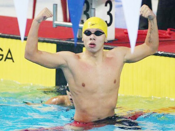 Kình ngư Trần Duy Khôi giành HCV 200m bơi ngửa nam.
