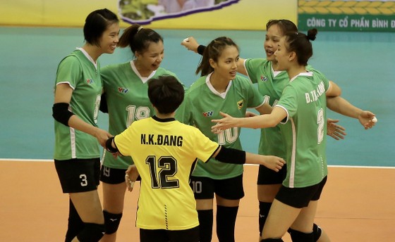 Các cô gái VTV Bình Điền Long An đã giành vé vào chơi trận chung kết Cúp Hùng Vương 2021. Ảnh: DŨNG PHƯƠNG