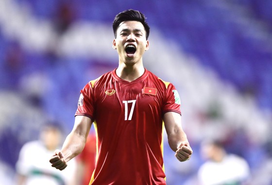 Những khoảnh khắc ấn tượng trong chiến thắng 4-0 của Việt Nam trước Indonesia ảnh 7