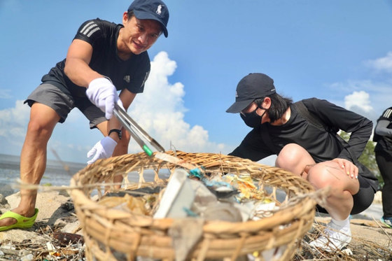 Gần 300 runner thu gom rác và khởi động adidas Run for the Oceans 2022 tại huyện Cần Giờ ảnh 3