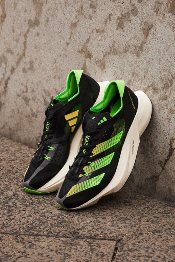 Siêu giày chạy bộ Adizero Adios Pro3 chinh phục những kỷ lục mới ảnh 1