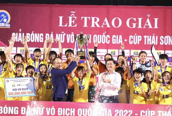 Đội nữ TPHCM đang là ĐKVĐ Cúp Quốc gia và giải VĐQG 2022